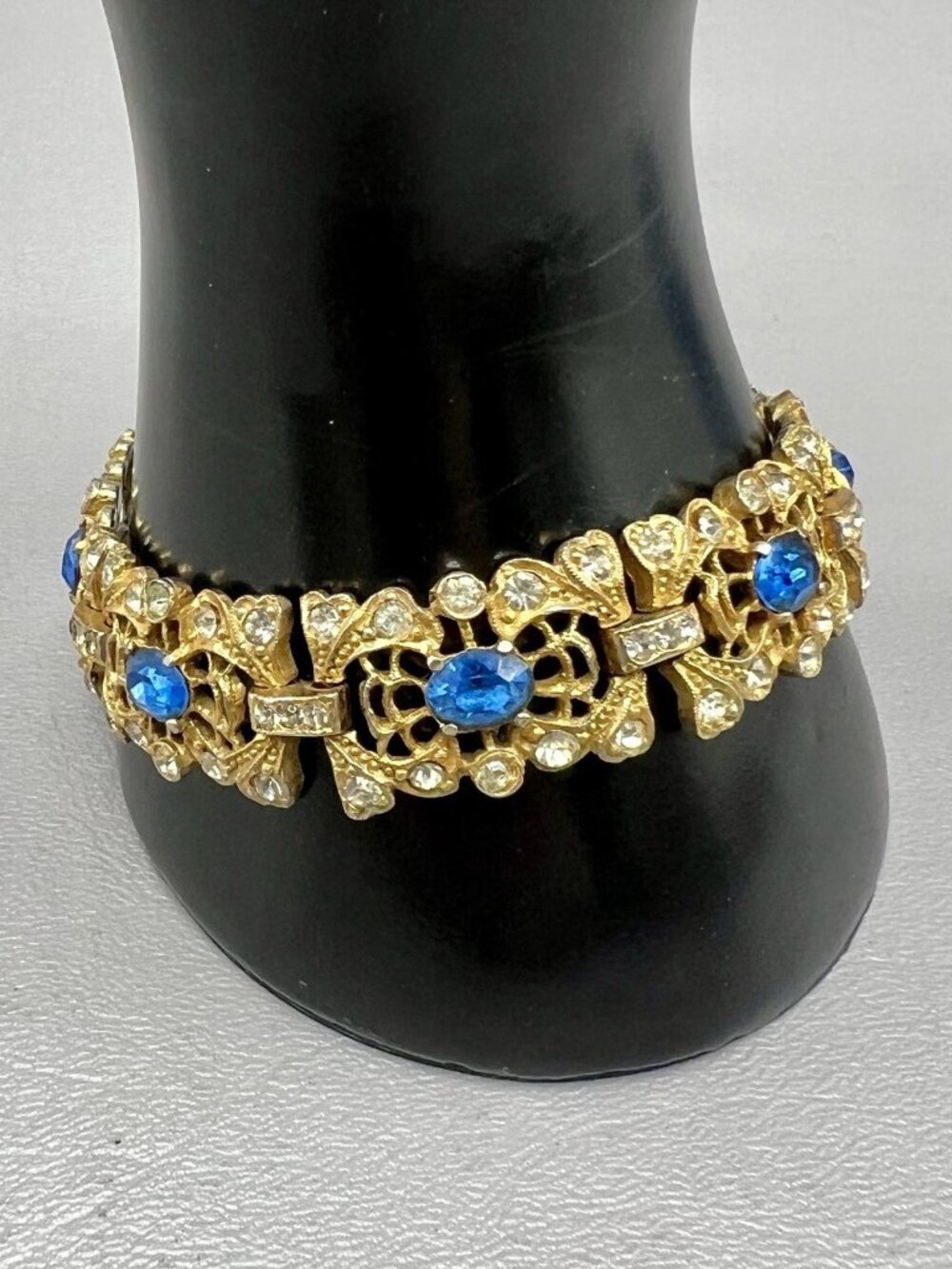 Vintage Gold Tone Blue Rhinestone Filigree Ornate Bracelet Floral Link 7"